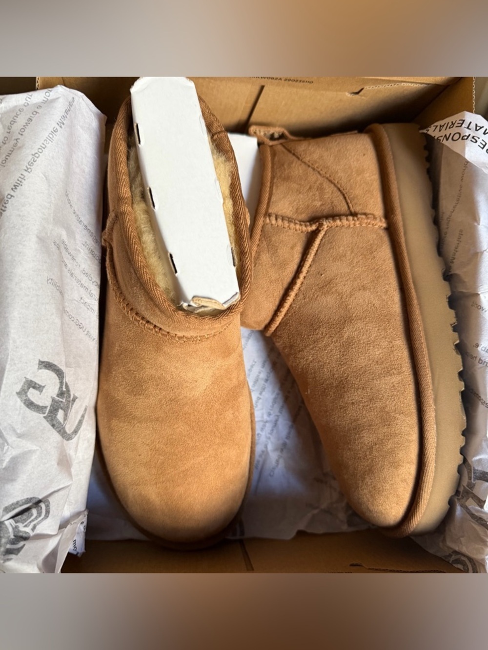 UGG Classic ultra mini boots tan Suede Shearling Lined Ankle short sz 7 - Picture 11 of 16